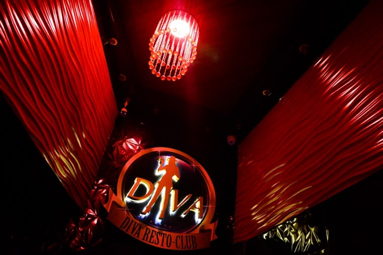 Diva's Stars on Saturday Night